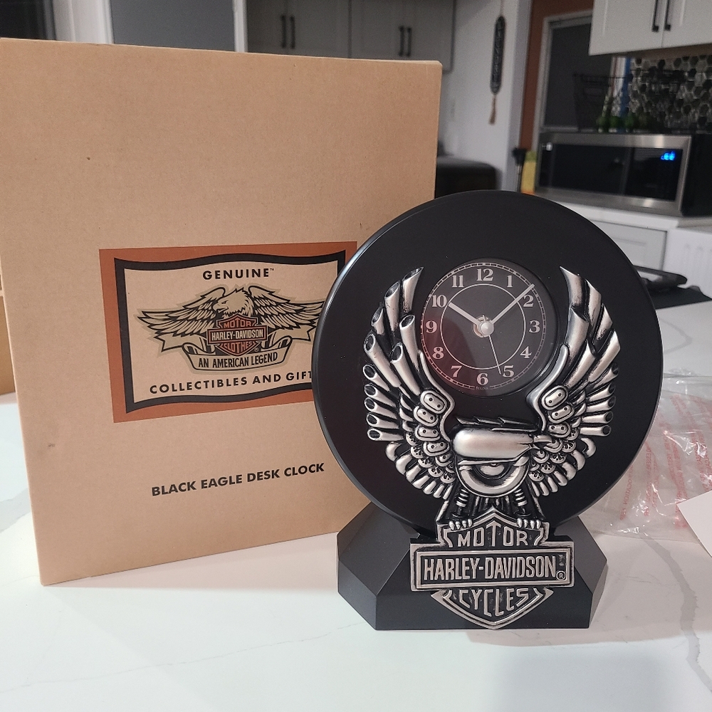 Black Eagle Desk Clock Harley Davidson By Bulova 96933-03V